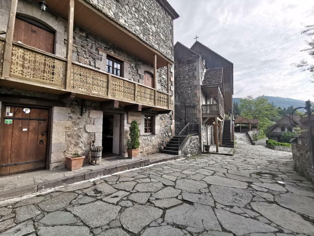 Old Dili Hotel Dilisan Kültér fotó